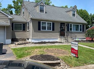 283 Lander Dr, Hamilton, NJ 08619
