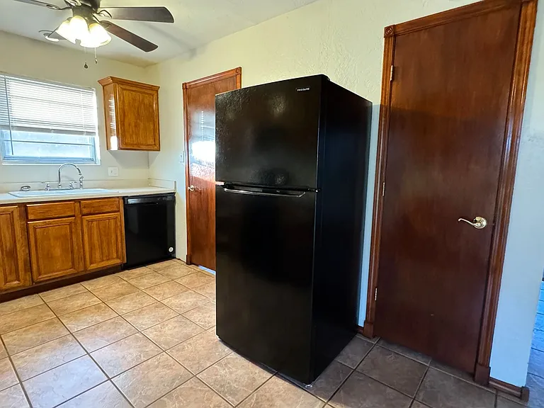 6954 SW Forest Ave — Photo 12