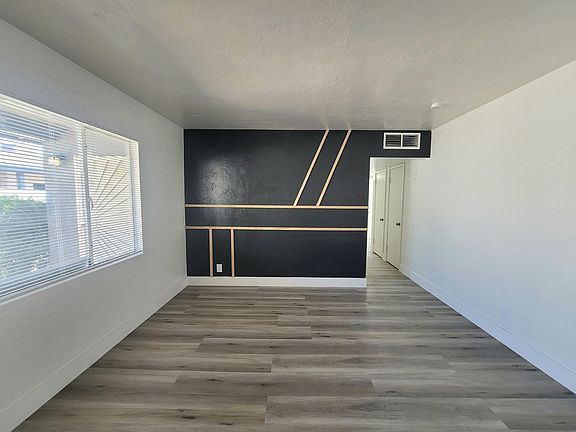 5th image of 204 N 13th St APT B