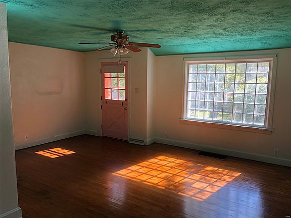 4th image of 205 Grandview Dr