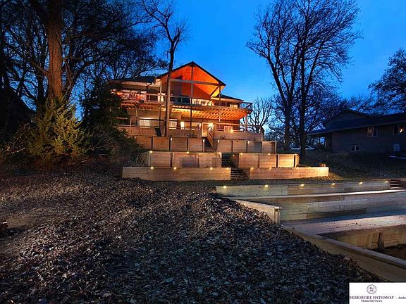 2nd image of 8821 Verdon Cir