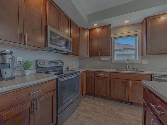 3rd image of 1621 19th Ave NW