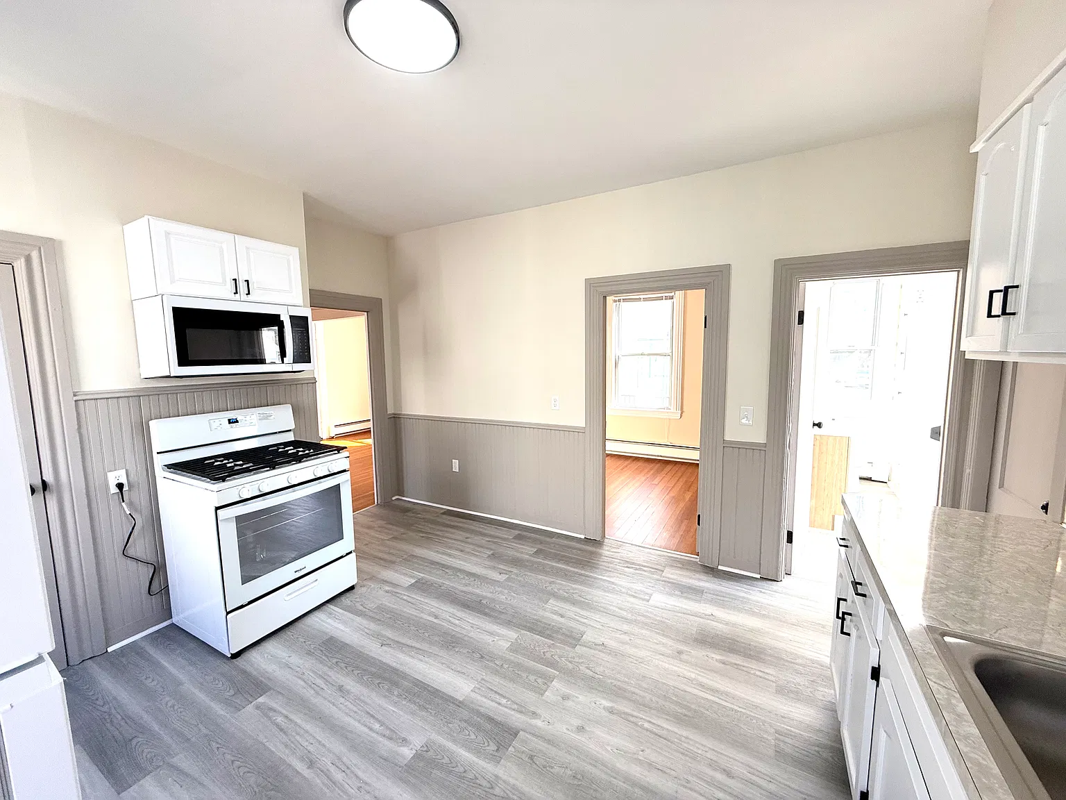 2 bed, 800 sqft, $2,150 — Photo 4