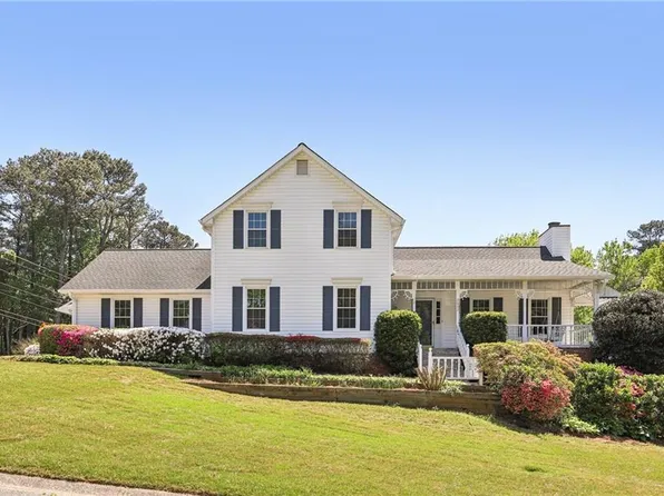 2692 Wellington Dr, Marietta, GA 30062