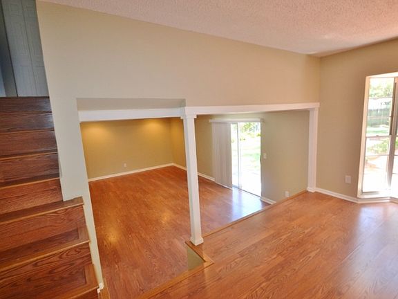 4th image of 7001 Seabury Ct