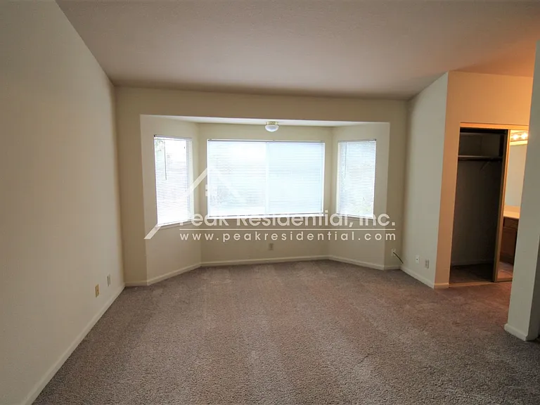1024 Moreno Way — Photo 19
