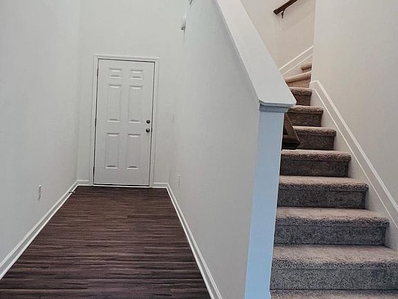 Entry way foyer