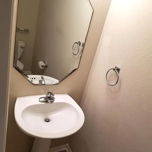 25406 Archdale Ct — Photo 17