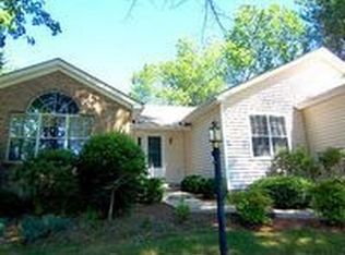 29 Saint Andrews Dr, Etowah, NC 28729