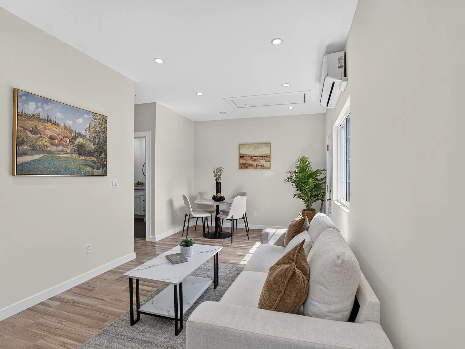 1 bed, 420 sqft, $2,300 — Photo 4
