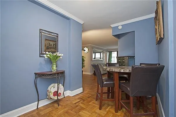 Sold by R New York | media 1