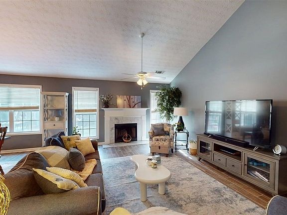 3rd image of 346 Meadow Creek Drive