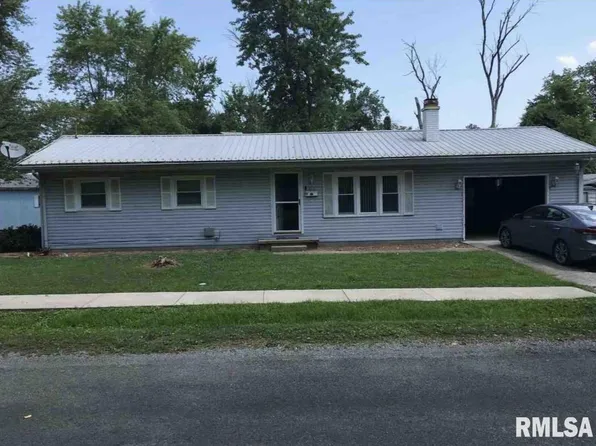 613 W Stotlar St, West Frankfort, IL 62896