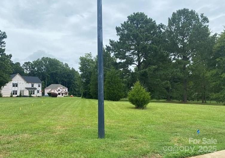2nd image of 506 Muirfield Way