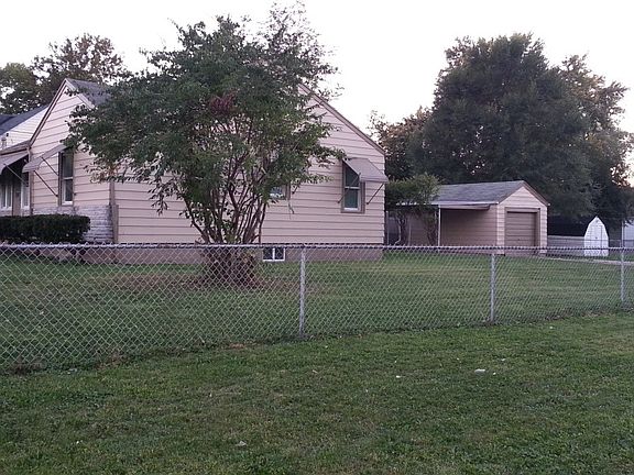 3rd image of 1700 Carolina St