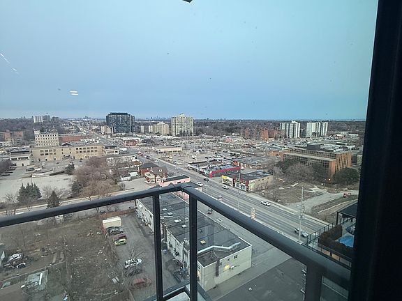 5th image of 3009 Novar Rd #1321