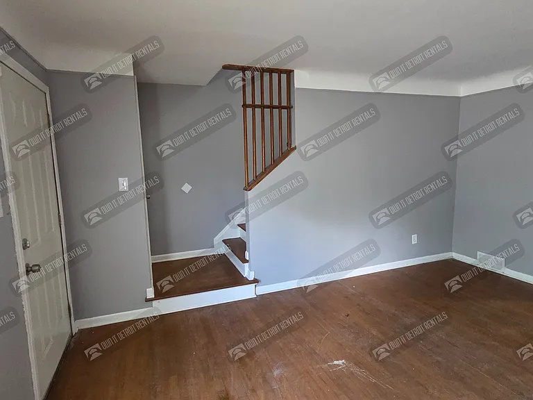 2944 Ewald Cir — Photo 6