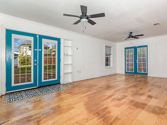 4th image of 204 W Park St