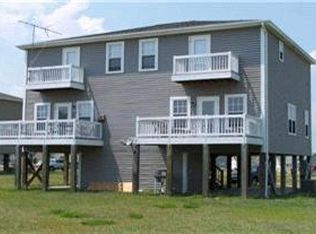 200-B Twin Oaks Dr, Hampstead, NC 28443