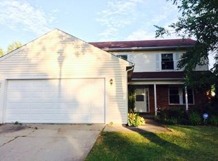 109 S Deerpath Dr, Vernon Hills, IL 60061