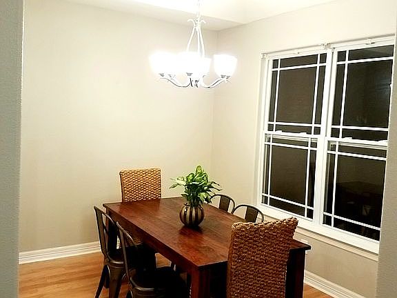 5th image of 15 Shropshire Dr
