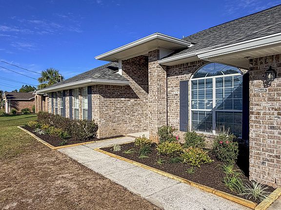 3rd image of 2208 Smallwood Dr