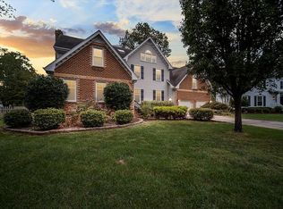808 Lakeside Ct, Chesapeake, VA 23322