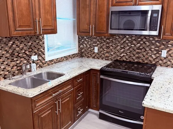 3218 Windsor Pl #B, Concord, CA 94518