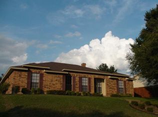 1270 Royal Oak Dr, Desoto, TX 75115