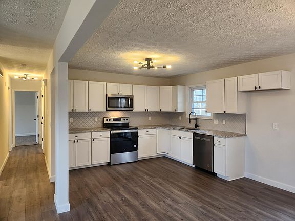 2nd image of 6058 Cedar Hill Ln