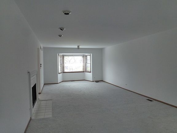 3rd image of 23W389 Green Trails Dr