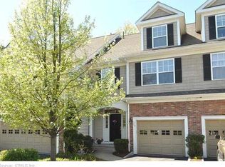 96 Goodwin Cir, Hartford, CT 06105