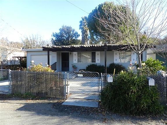 4th image of 18487 Barrett Ave