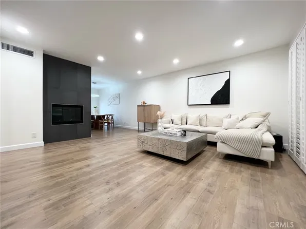 9749 Via Roma, Burbank, CA 91504