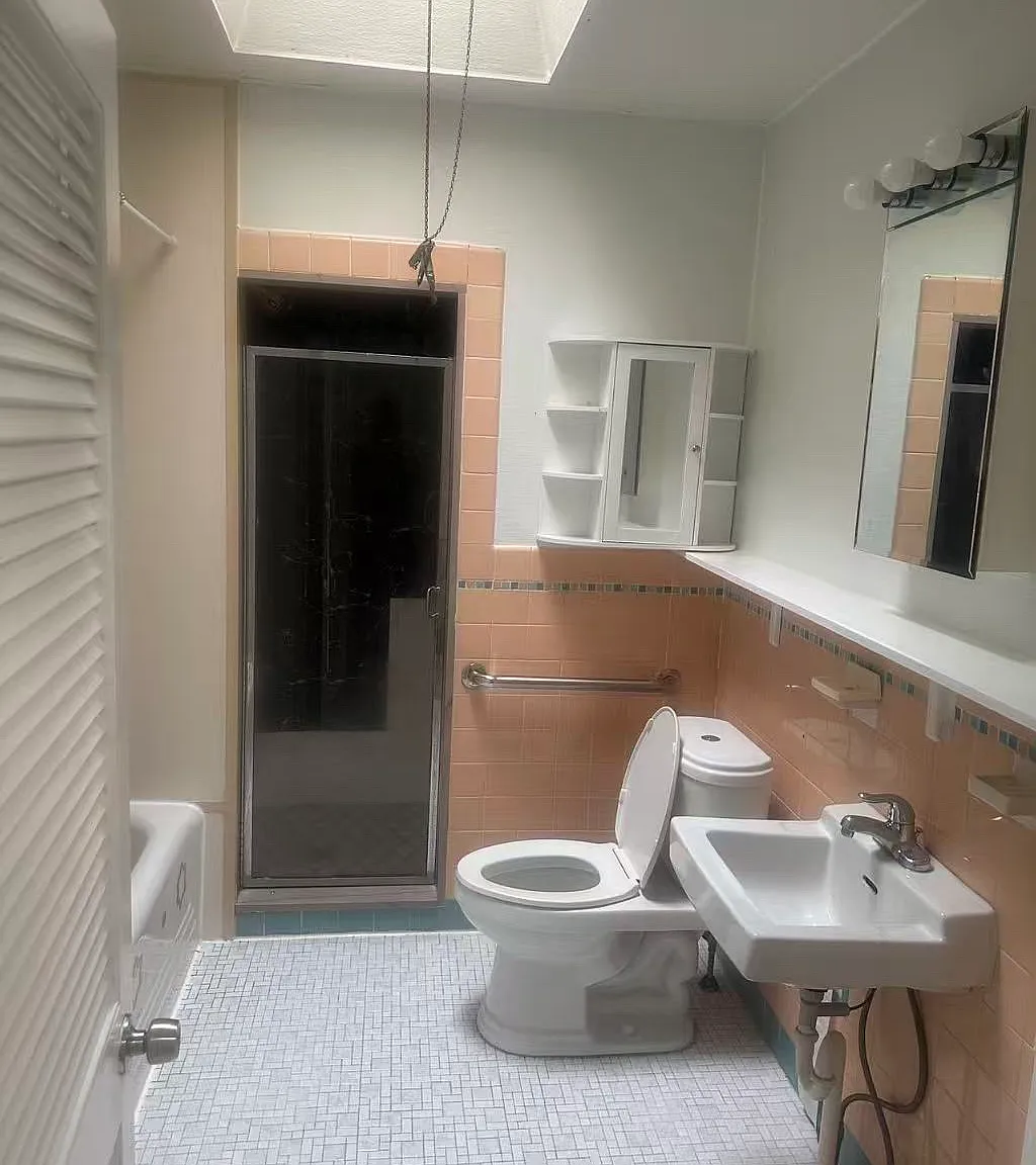 3 bed, 1.5 bath, 1296 sqft, $1,600 — Photo 4
