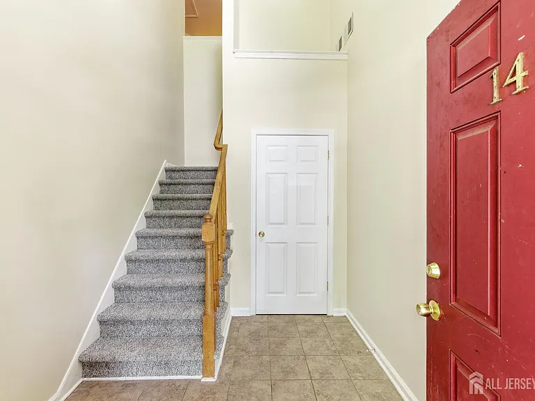141 Forest Dr #141 — Photo 3