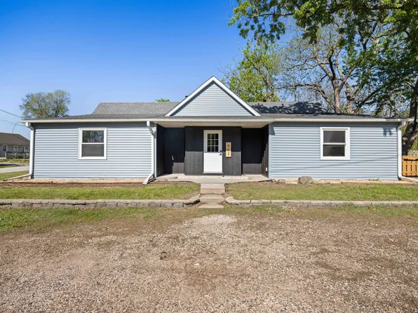 412 SE Ewing St, Grimes, IA 50111