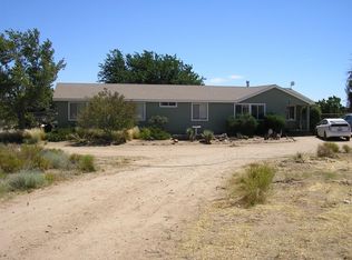 9467 Smith Rd, Phelan, CA 92371