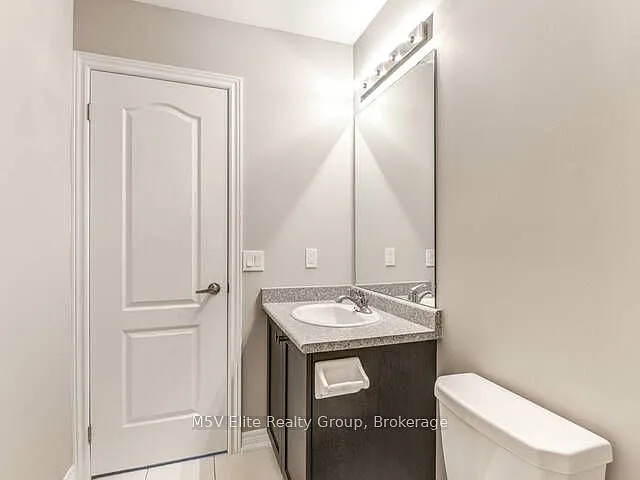 863 Cook Cres — Photo 32