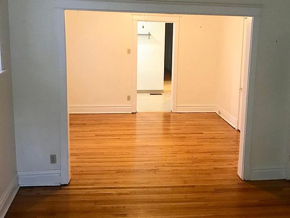 3rd image of 2121 Alfred Ave