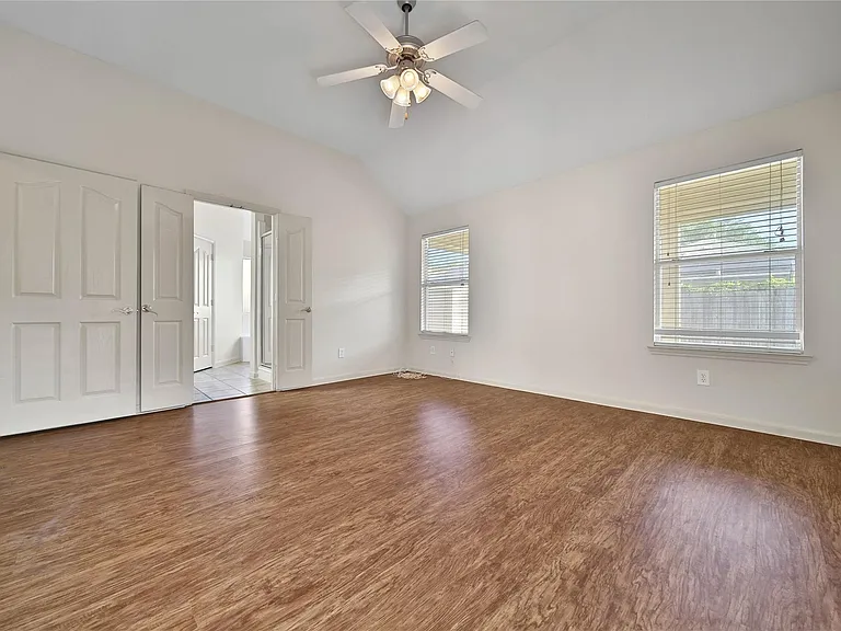 32026 Annice Ln — Photo 9