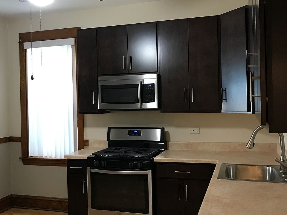 1st image of 2939 N Albany Ave #1