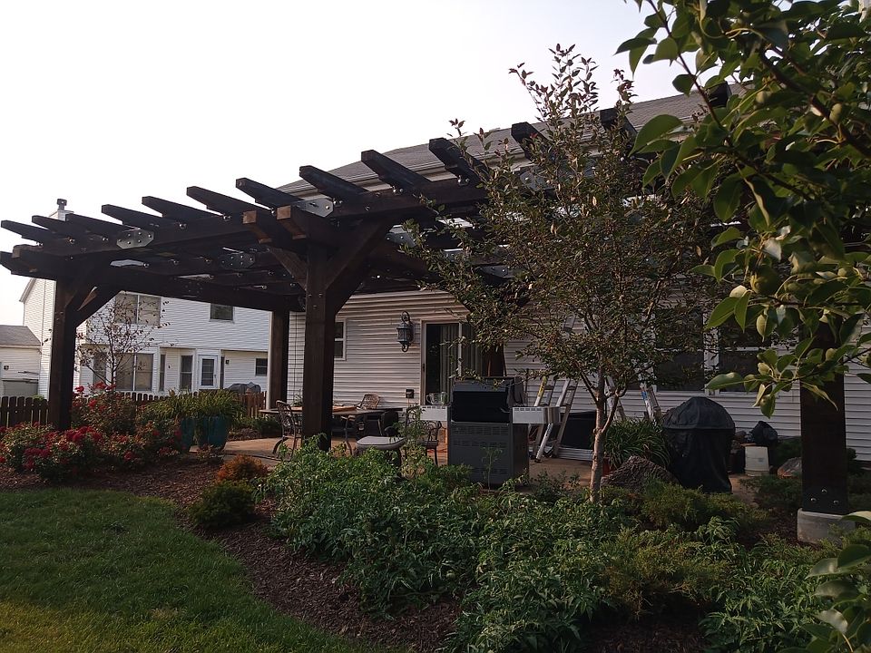 2nd image of 130 Wedgeport Cir