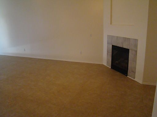 5th image of 14600 Rosemary Dr