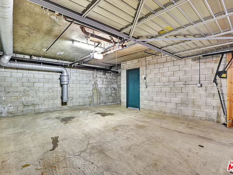 811 21st St #3 — Photo 39