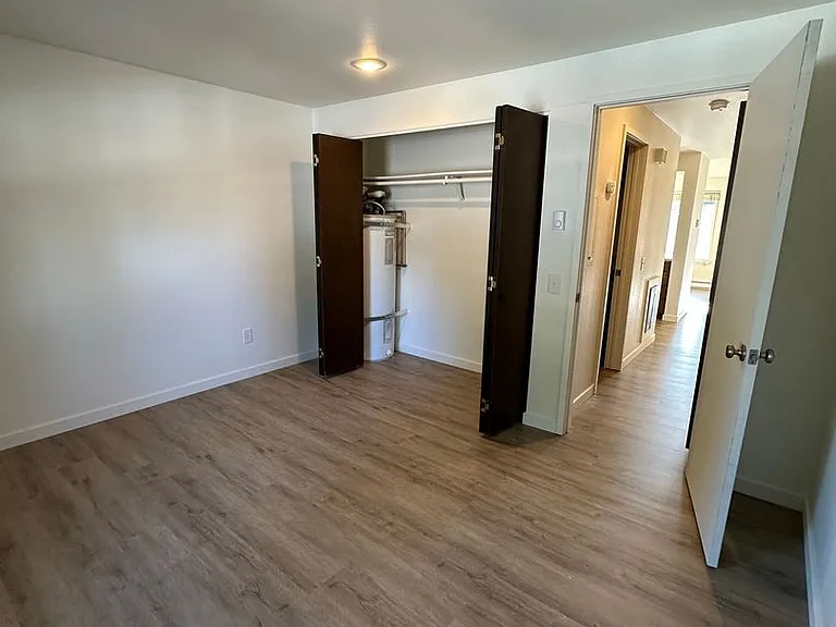 Glacier Park Apartments — Photo 14