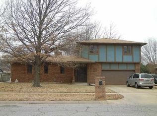 1669 N Wood Dr, Wichita, KS 67212