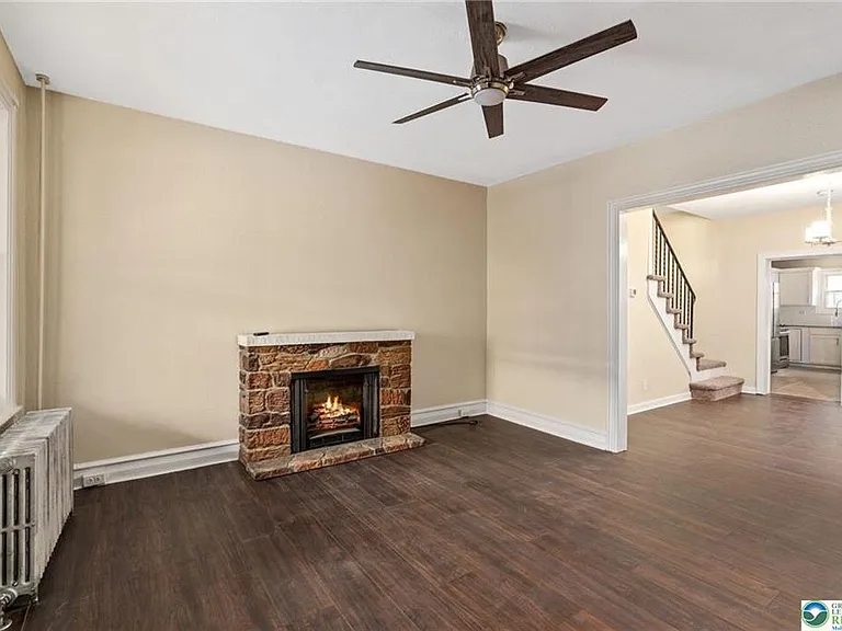 528 N Mohr St — Photo 3