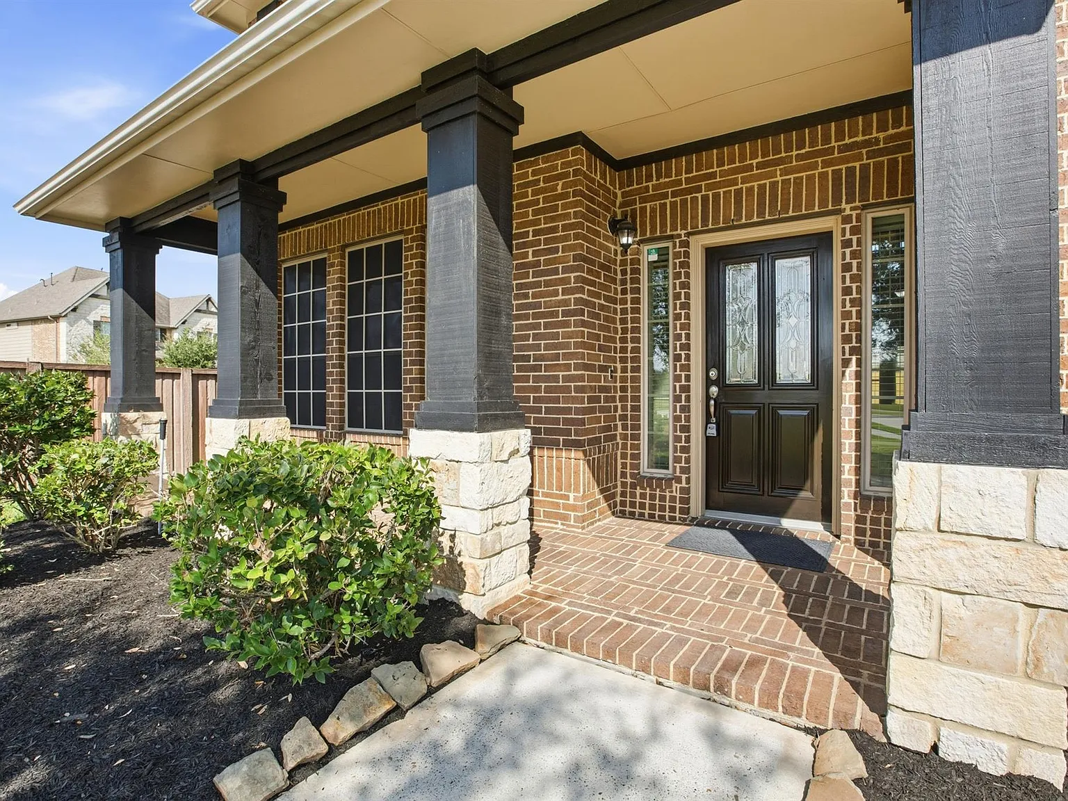 4 bed, 4.5 bath, 3430 sqft, $3,900 — Photo 4