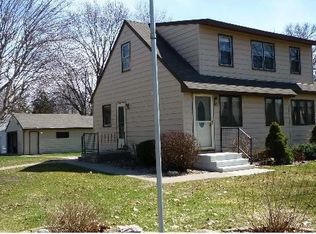 1854 Manton St N, Maplewood, MN 55109